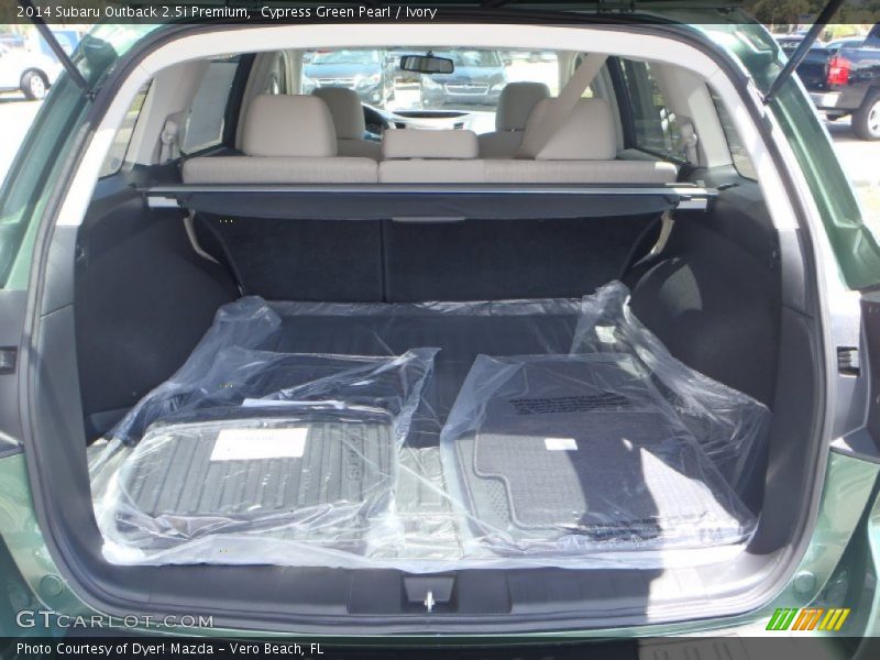 Cypress Green Pearl / Ivory 2014 Subaru Outback 2.5i Premium