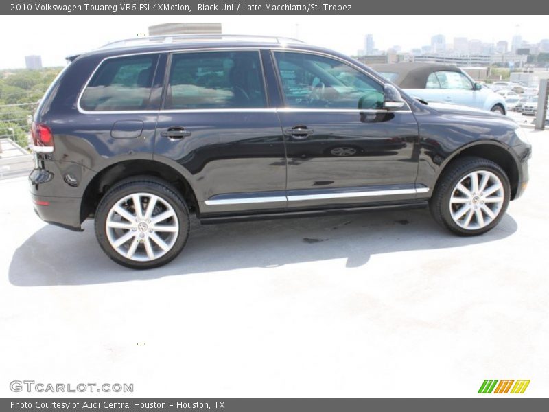 Black Uni / Latte Macchiatto/St. Tropez 2010 Volkswagen Touareg VR6 FSI 4XMotion