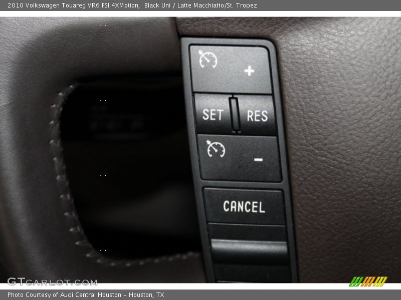 Black Uni / Latte Macchiatto/St. Tropez 2010 Volkswagen Touareg VR6 FSI 4XMotion