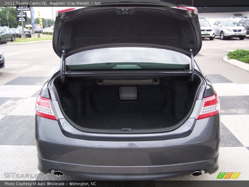 Magnetic Gray Metallic / Ash 2011 Toyota Camry SE