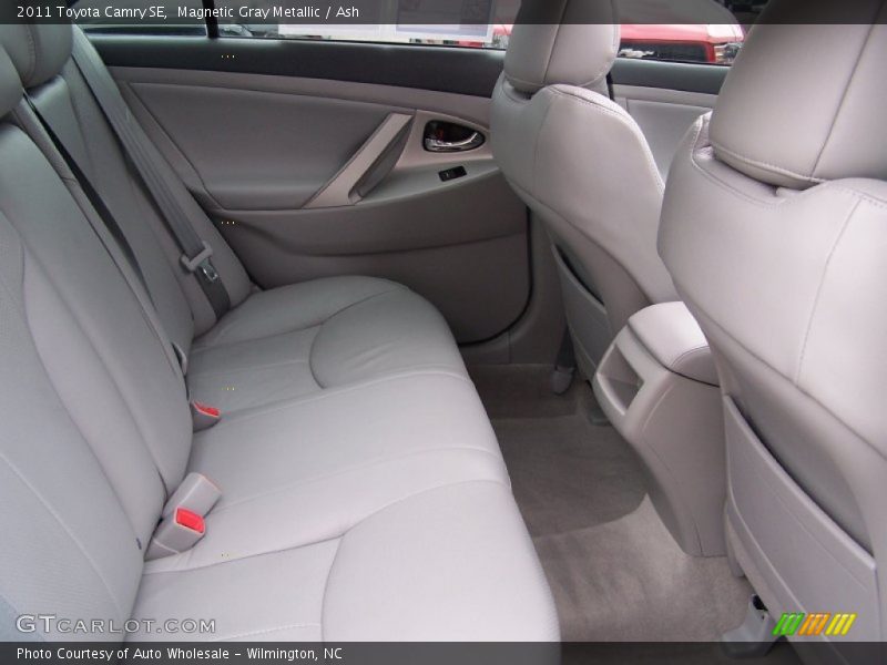 Magnetic Gray Metallic / Ash 2011 Toyota Camry SE