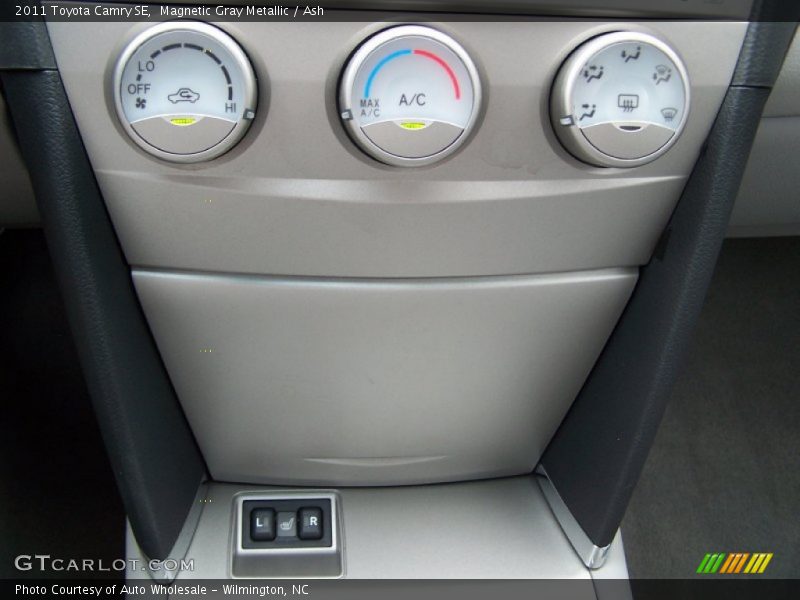 Magnetic Gray Metallic / Ash 2011 Toyota Camry SE
