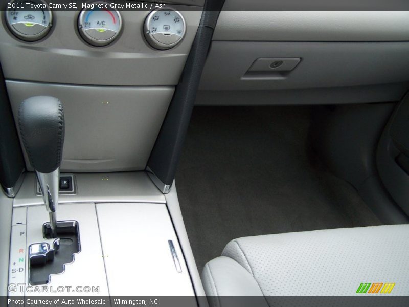 Magnetic Gray Metallic / Ash 2011 Toyota Camry SE