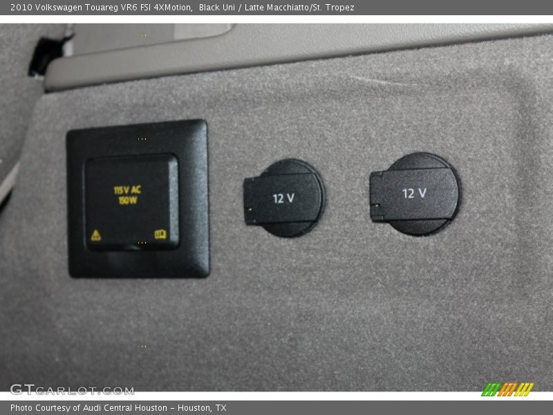 Black Uni / Latte Macchiatto/St. Tropez 2010 Volkswagen Touareg VR6 FSI 4XMotion