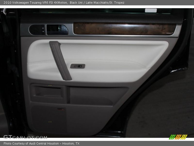 Black Uni / Latte Macchiatto/St. Tropez 2010 Volkswagen Touareg VR6 FSI 4XMotion
