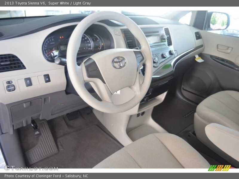 Super White / Light Gray 2013 Toyota Sienna V6