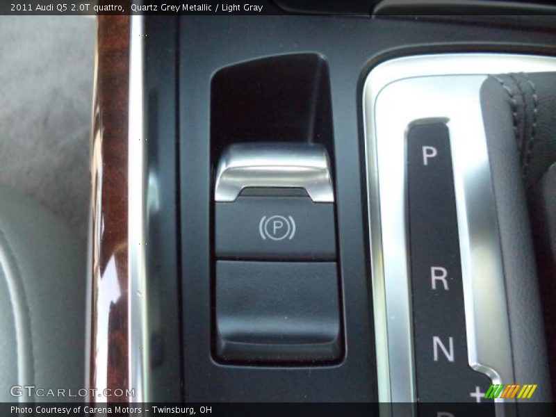 Quartz Grey Metallic / Light Gray 2011 Audi Q5 2.0T quattro