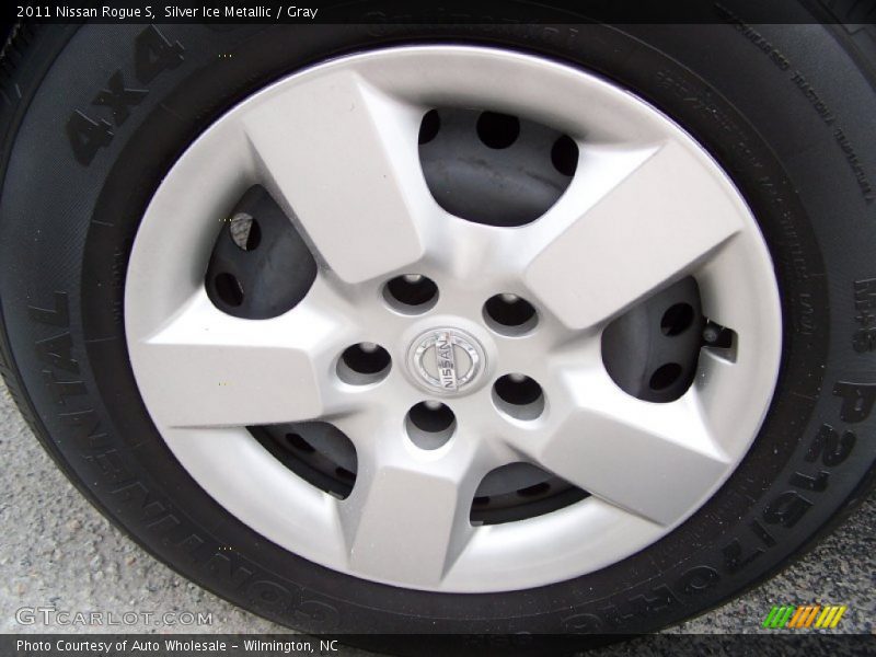 Silver Ice Metallic / Gray 2011 Nissan Rogue S