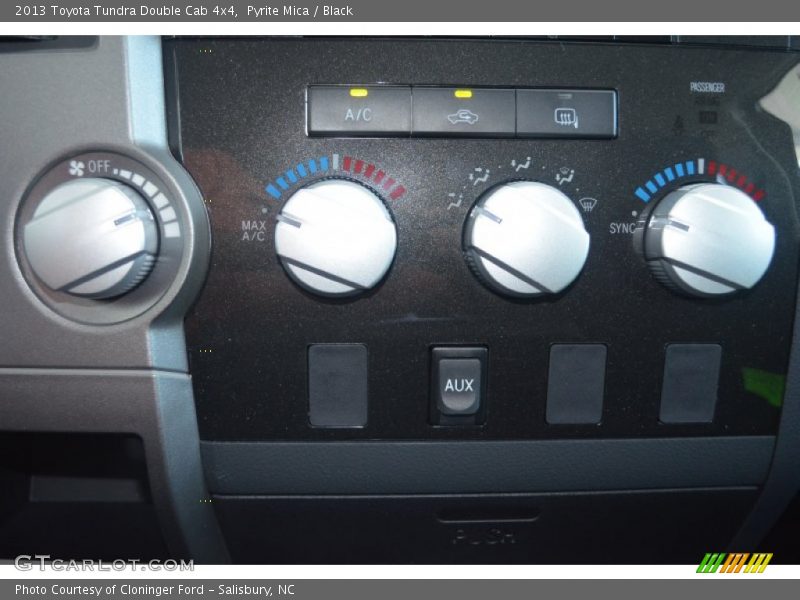 Pyrite Mica / Black 2013 Toyota Tundra Double Cab 4x4