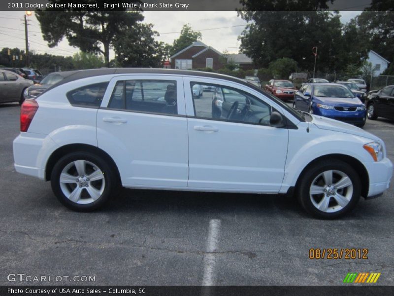 Bright White / Dark Slate Gray 2011 Dodge Caliber Mainstreet