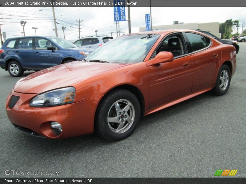 Front 3/4 View of 2004 Grand Prix GT Sedan