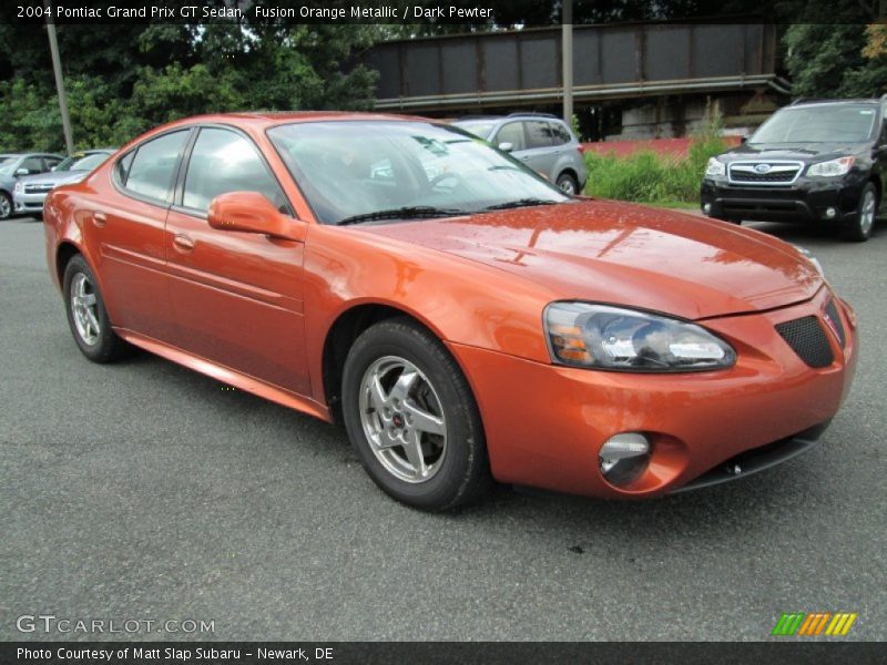 Front 3/4 View of 2004 Grand Prix GT Sedan