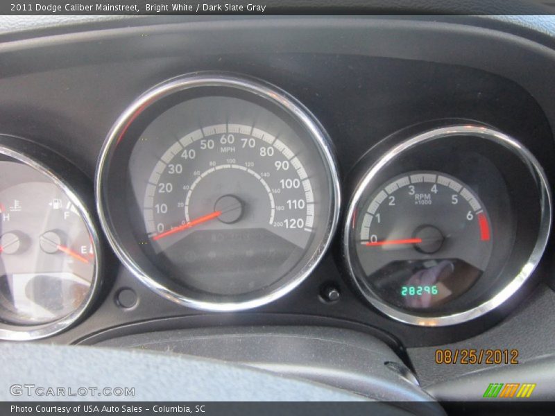 Bright White / Dark Slate Gray 2011 Dodge Caliber Mainstreet