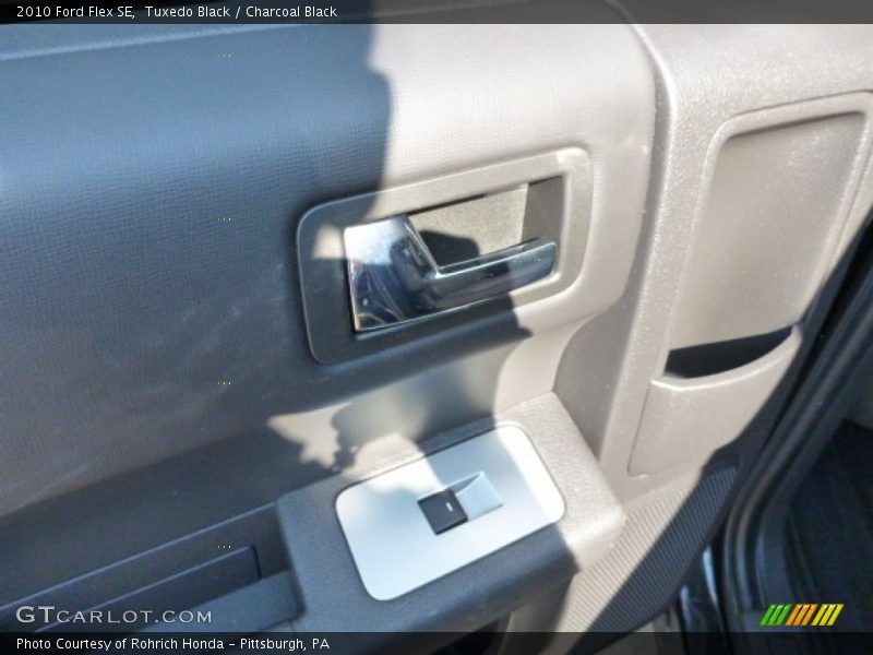 Tuxedo Black / Charcoal Black 2010 Ford Flex SE