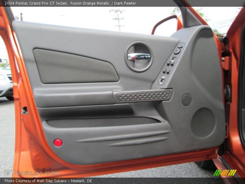 Door Panel of 2004 Grand Prix GT Sedan