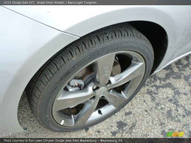 Bright Silver Metallic / Black/Light Tungsten 2013 Dodge Dart SXT