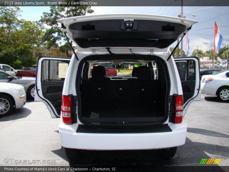 Bright White / Dark Slate Gray 2012 Jeep Liberty Sport