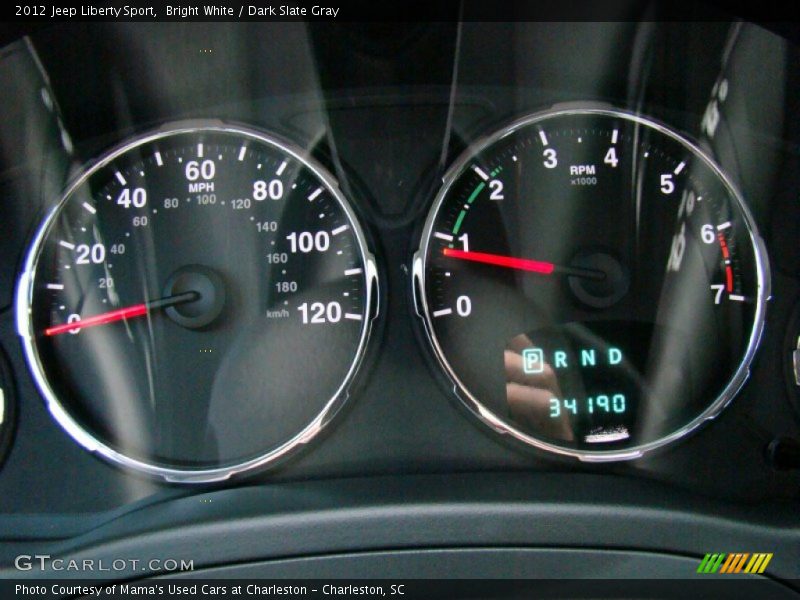 Bright White / Dark Slate Gray 2012 Jeep Liberty Sport