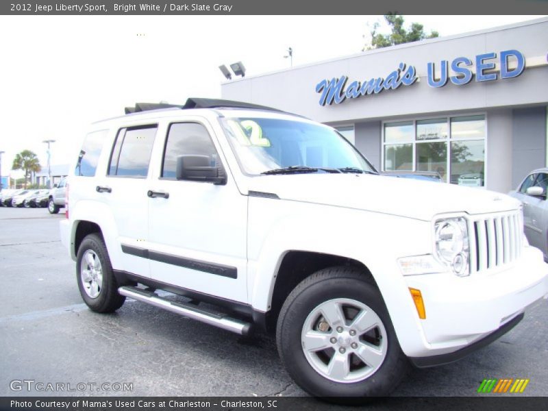 Bright White / Dark Slate Gray 2012 Jeep Liberty Sport