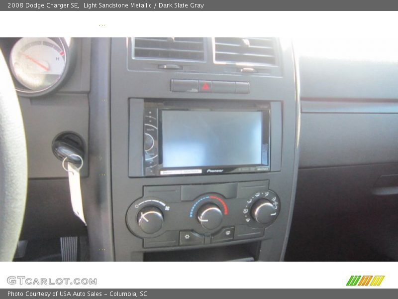 Light Sandstone Metallic / Dark Slate Gray 2008 Dodge Charger SE