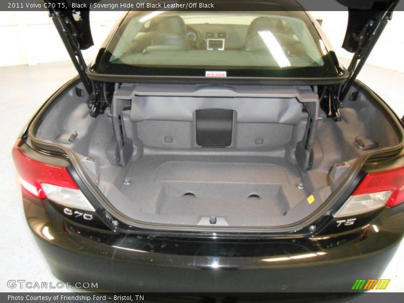 Black / Soverign Hide Off Black Leather/Off Black 2011 Volvo C70 T5