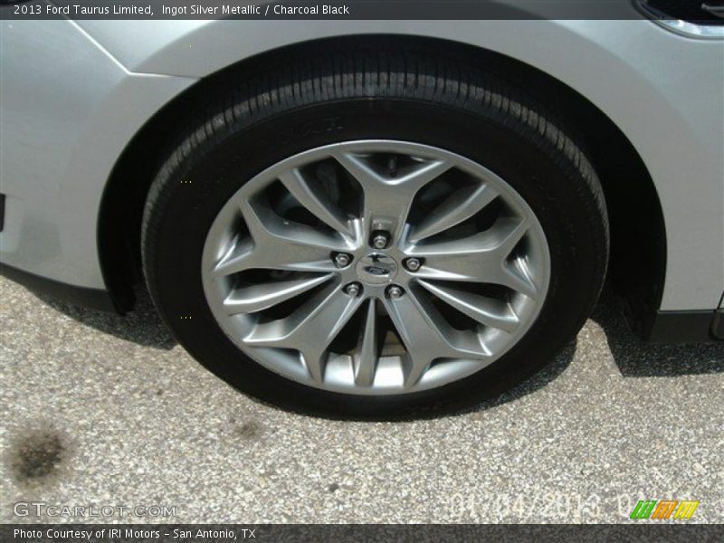 Ingot Silver Metallic / Charcoal Black 2013 Ford Taurus Limited