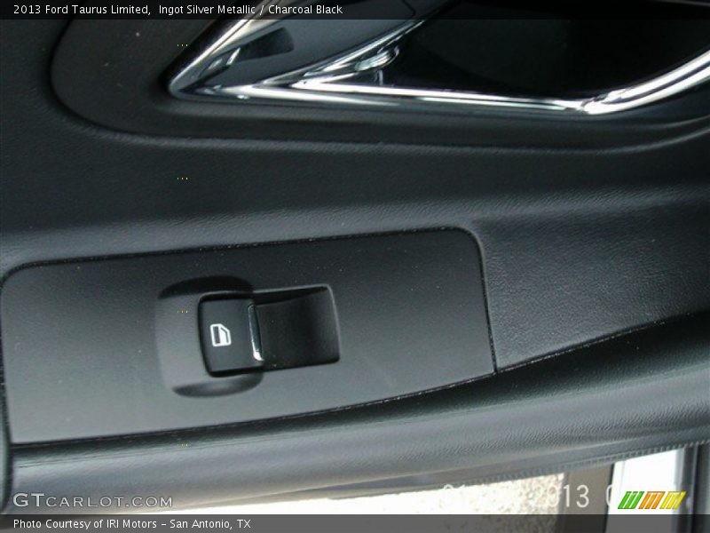 Ingot Silver Metallic / Charcoal Black 2013 Ford Taurus Limited