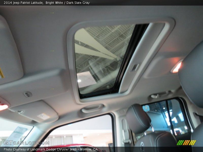 Bright White / Dark Slate Gray 2014 Jeep Patriot Latitude