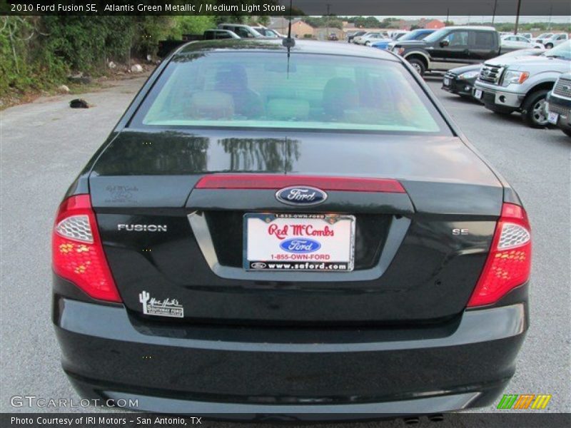 Atlantis Green Metallic / Medium Light Stone 2010 Ford Fusion SE