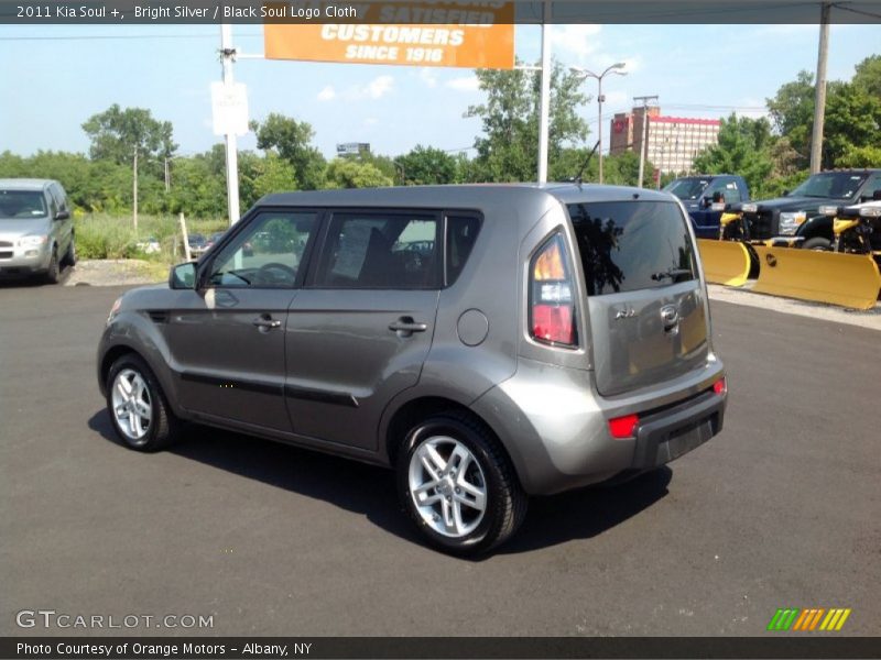 Bright Silver / Black Soul Logo Cloth 2011 Kia Soul +