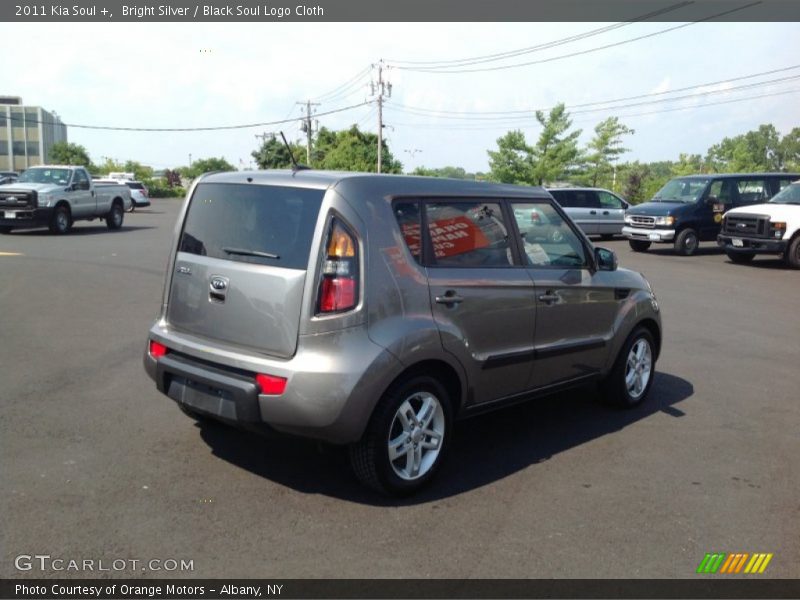 Bright Silver / Black Soul Logo Cloth 2011 Kia Soul +