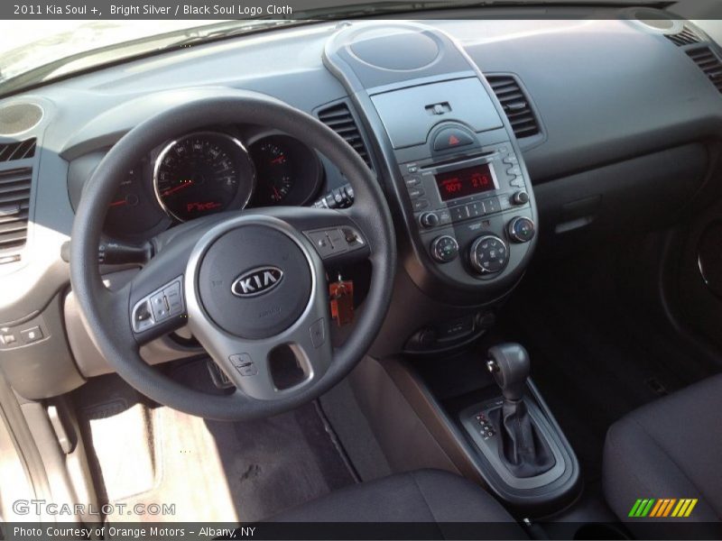 Bright Silver / Black Soul Logo Cloth 2011 Kia Soul +