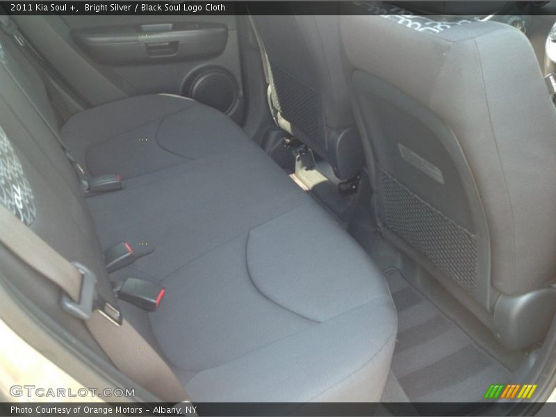 Bright Silver / Black Soul Logo Cloth 2011 Kia Soul +