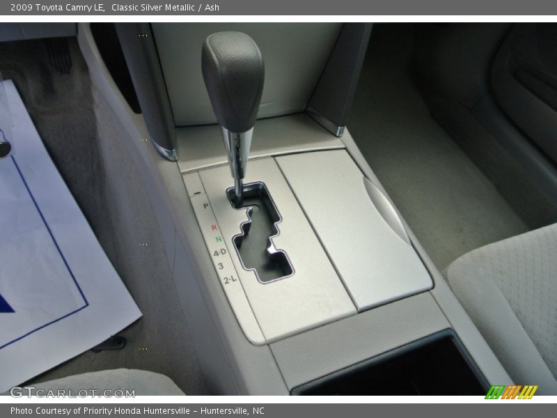 Classic Silver Metallic / Ash 2009 Toyota Camry LE