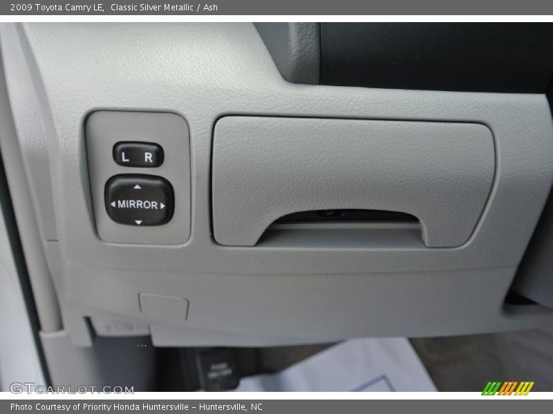 Classic Silver Metallic / Ash 2009 Toyota Camry LE