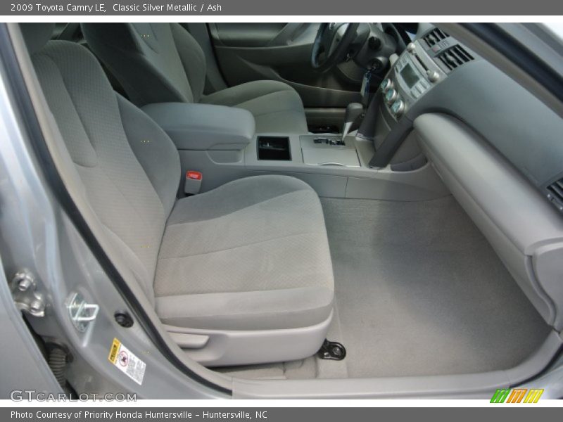 Classic Silver Metallic / Ash 2009 Toyota Camry LE