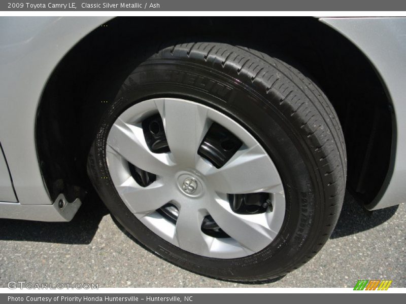 Classic Silver Metallic / Ash 2009 Toyota Camry LE