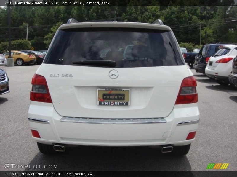 Arctic White / Almond/Black 2011 Mercedes-Benz GLK 350