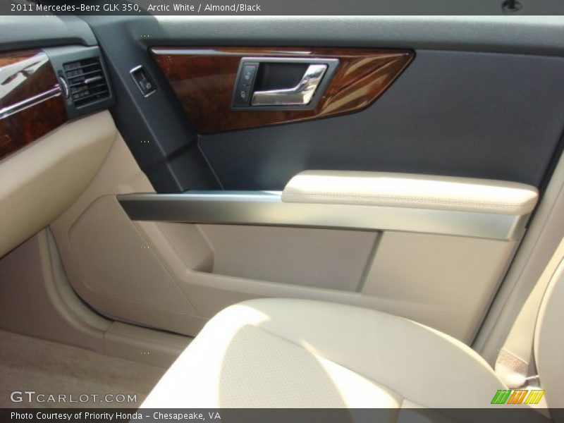Arctic White / Almond/Black 2011 Mercedes-Benz GLK 350