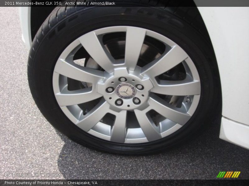 Arctic White / Almond/Black 2011 Mercedes-Benz GLK 350