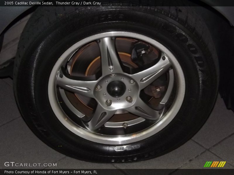 Thunder Gray / Dark Gray 2005 Cadillac DeVille Sedan