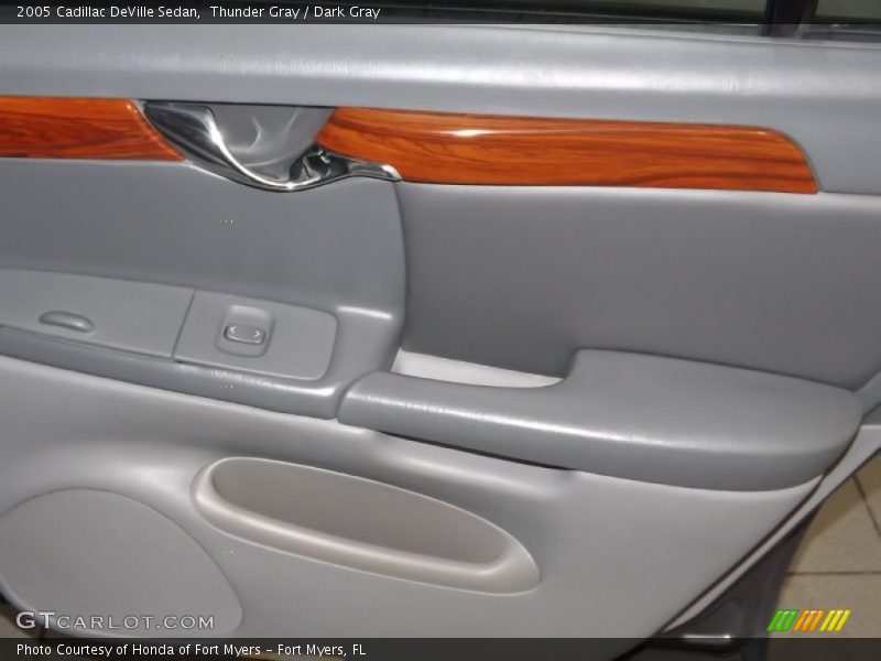 Thunder Gray / Dark Gray 2005 Cadillac DeVille Sedan