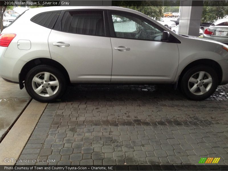 Silver Ice / Gray 2010 Nissan Rogue S