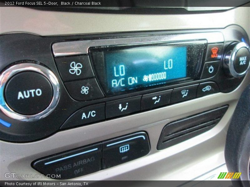 Black / Charcoal Black 2012 Ford Focus SEL 5-Door