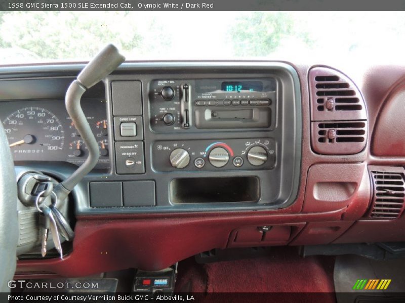 Olympic White / Dark Red 1998 GMC Sierra 1500 SLE Extended Cab