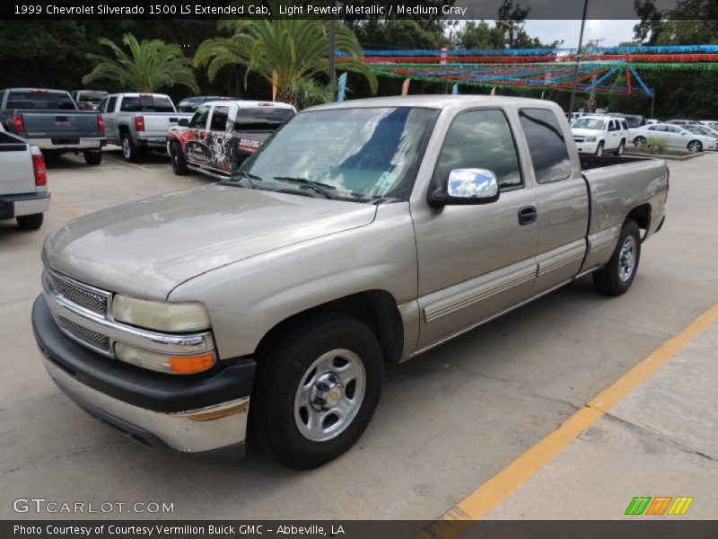 Front 3/4 View of 1999 Silverado 1500 LS Extended Cab