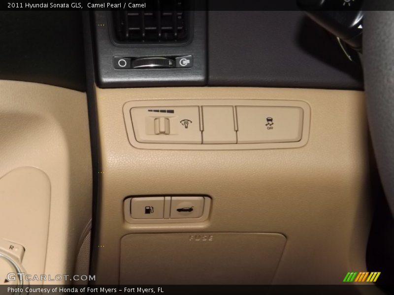 Camel Pearl / Camel 2011 Hyundai Sonata GLS