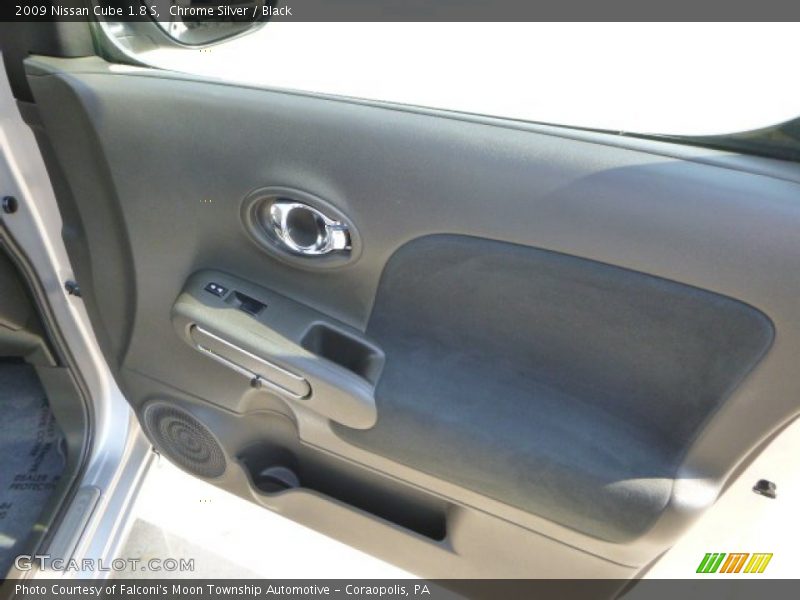 Chrome Silver / Black 2009 Nissan Cube 1.8 S