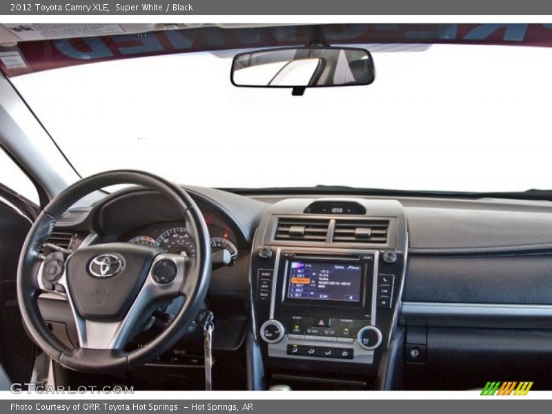 Super White / Black 2012 Toyota Camry XLE