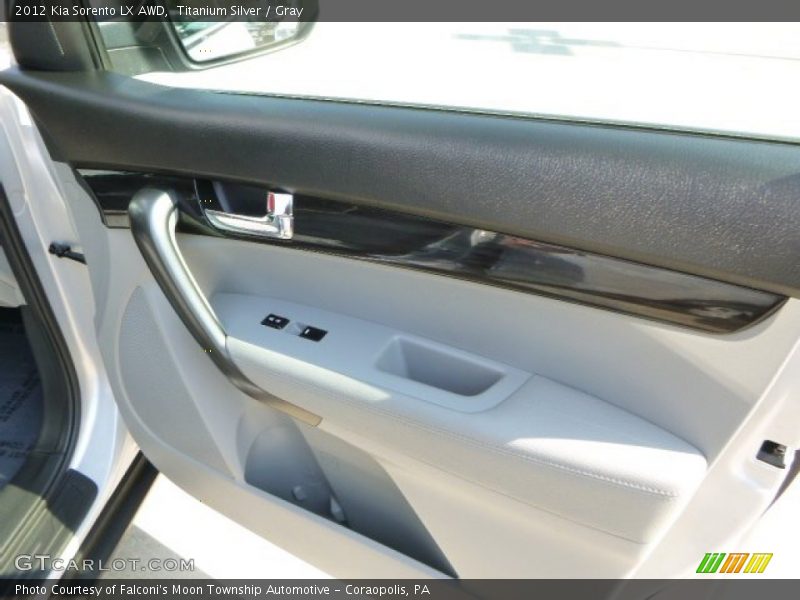 Titanium Silver / Gray 2012 Kia Sorento LX AWD
